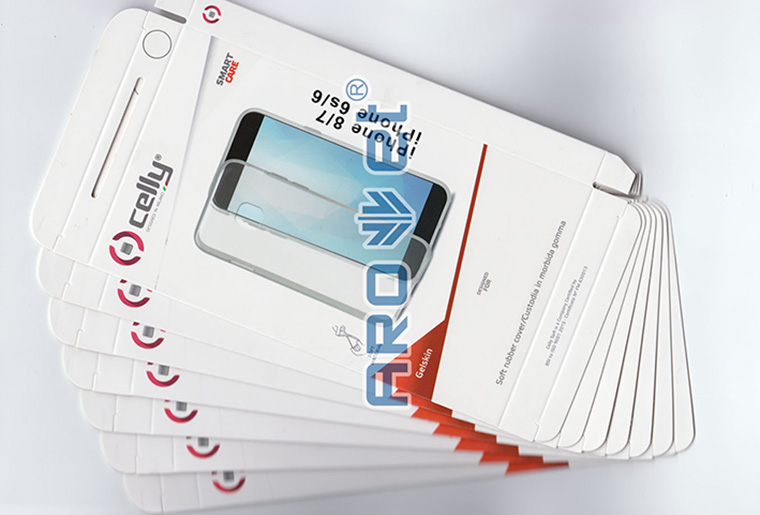 98858vip威尼斯游戏SP-9022喷码机在手机外包装盒上赋码